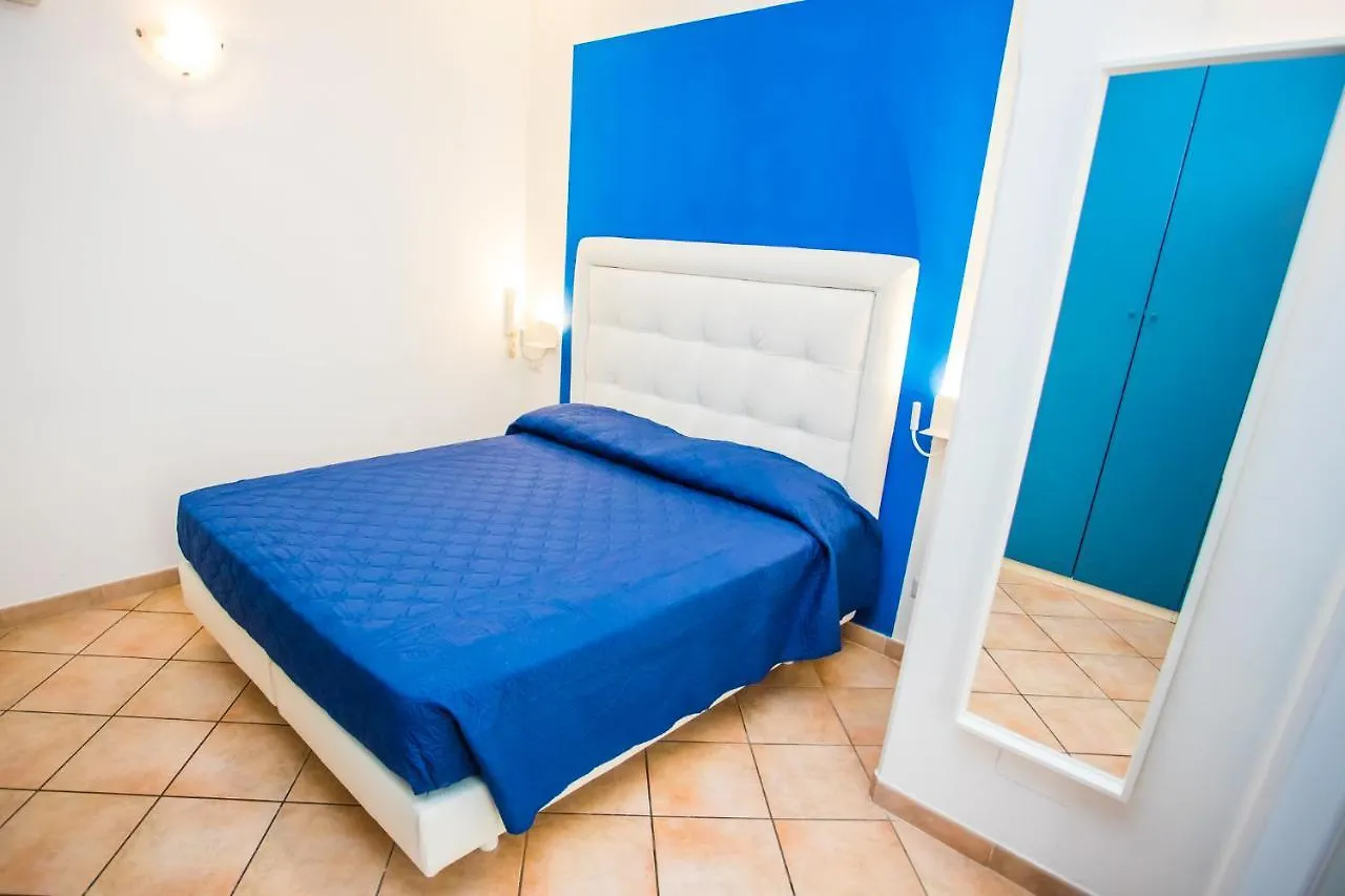 ** Pensión Hotel La Piazzetta Amalfi Italia